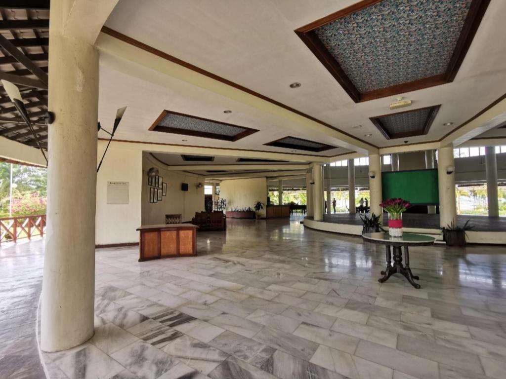 Oyo 89972 Borneo Paradise Beach Hotel Kota Kinabalu Buitenkant foto