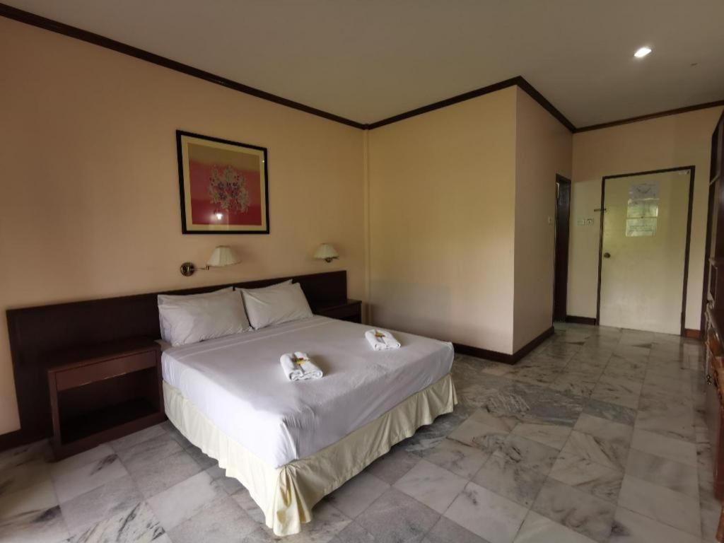 Oyo 89972 Borneo Paradise Beach Hotel Kota Kinabalu Buitenkant foto
